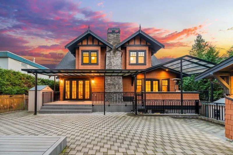 2937 W 45TH AVENUE - photo 1 of 21