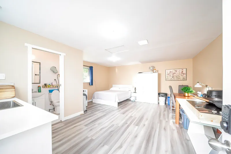 4837 8A AVENUE - photo 3 of 25