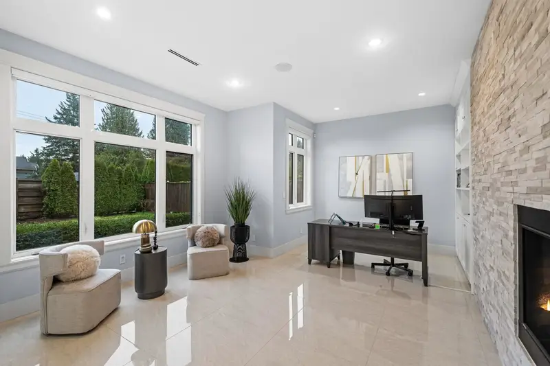 656 BLUE MOUNTAIN STREET - photo 4 of 25