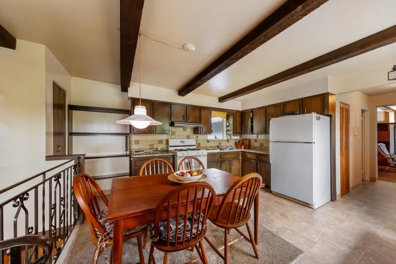 674 BLUE MOUNTAIN STREET - photo 3 of 25