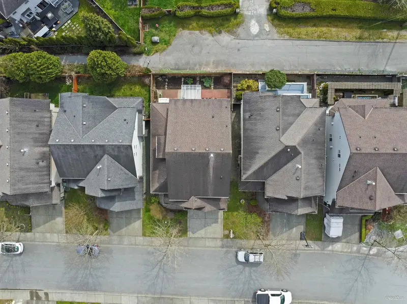 19846 69A AVENUE - photo 2 of 25