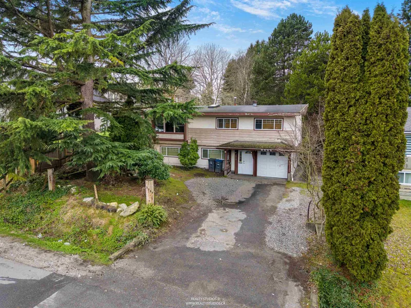 9969 124 STREET - photo 1 of 11