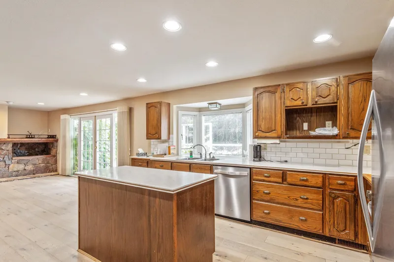 7081 197B STREET - photo 3 of 25