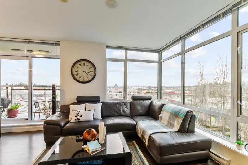 708 2789 SHAUGHNESSY STREET - photo 1 of 25