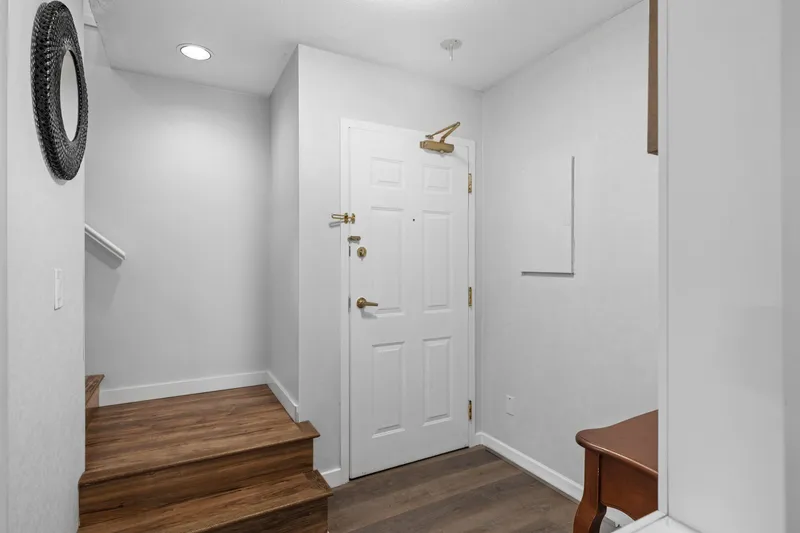 74 202 LAVAL STREET - photo 2 of 21