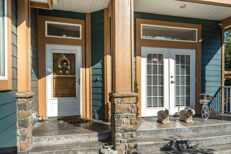 11455 154A STREET - photo 4 of 25