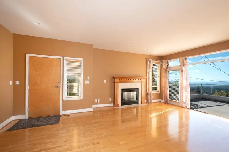 4080 ST. PAULS AVENUE - photo 2 of 25