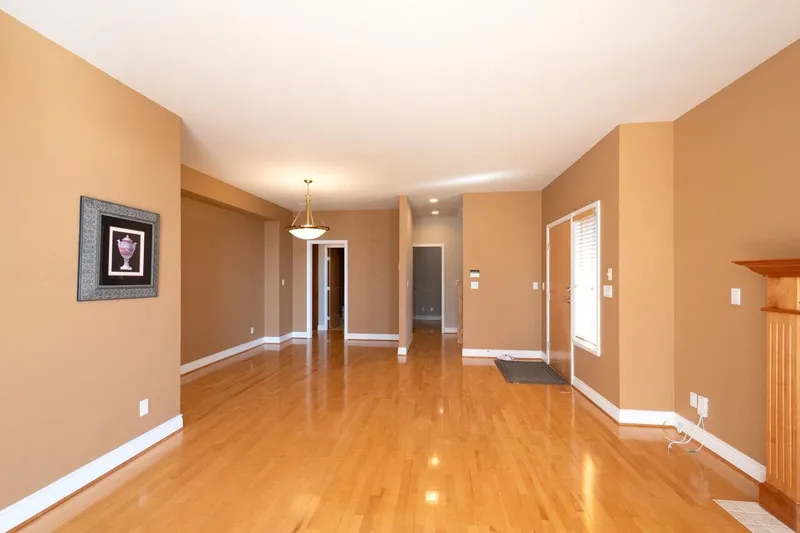 4080 ST. PAULS AVENUE - photo 4 of 25