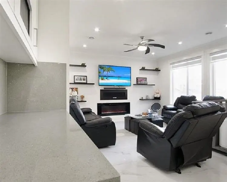 13849 60A AVENUE - photo 3 of 8