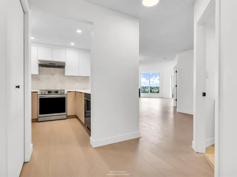 1003 1135 QUAYSIDE DRIVE - photo 3 of 12