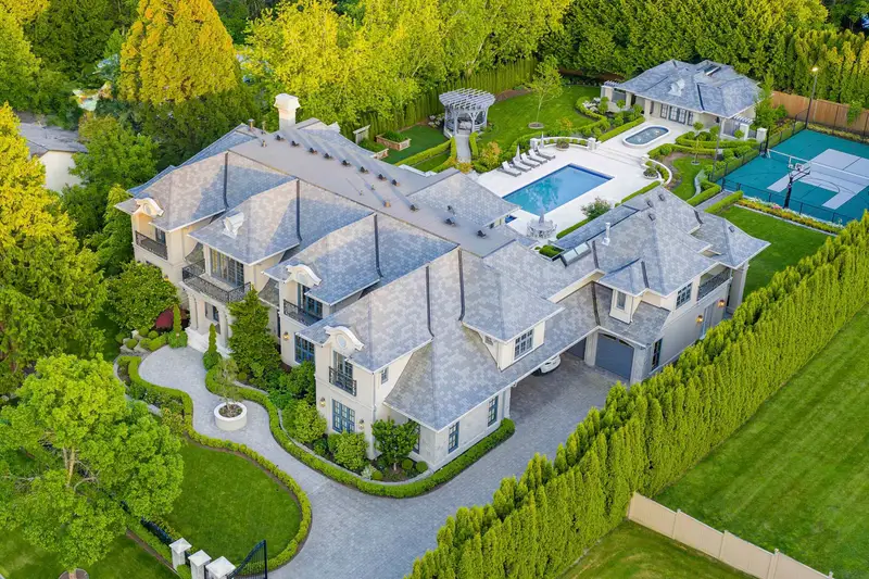 18256 21A AVENUE - photo 2 of 25