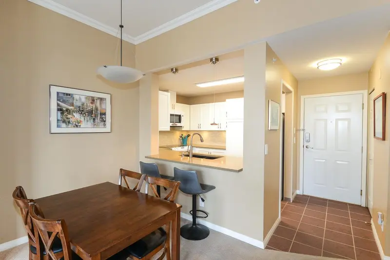 424 5500 ANDREWS ROAD - photo 2 of 25