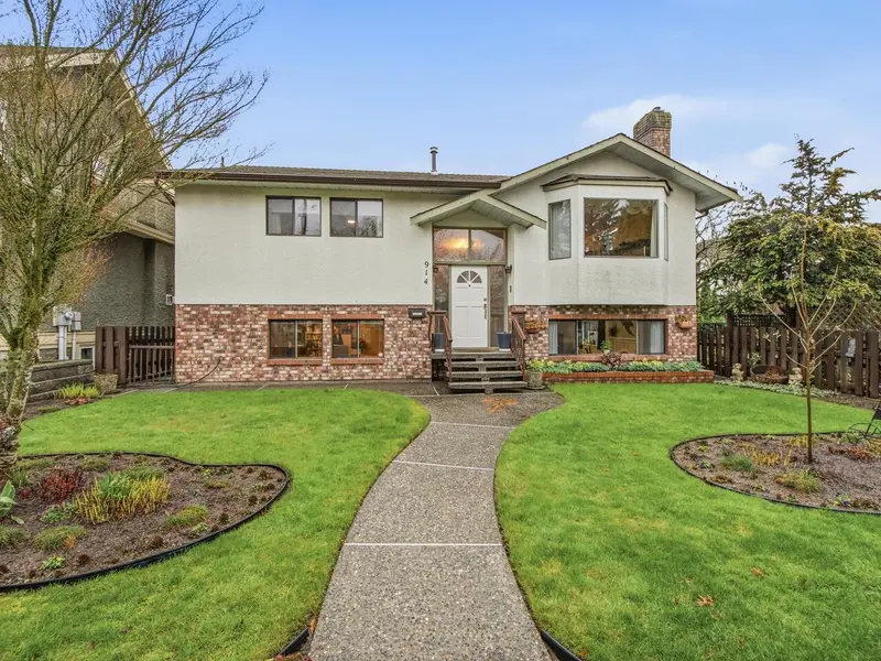 914 LONDON STREET - photo 1 of 25