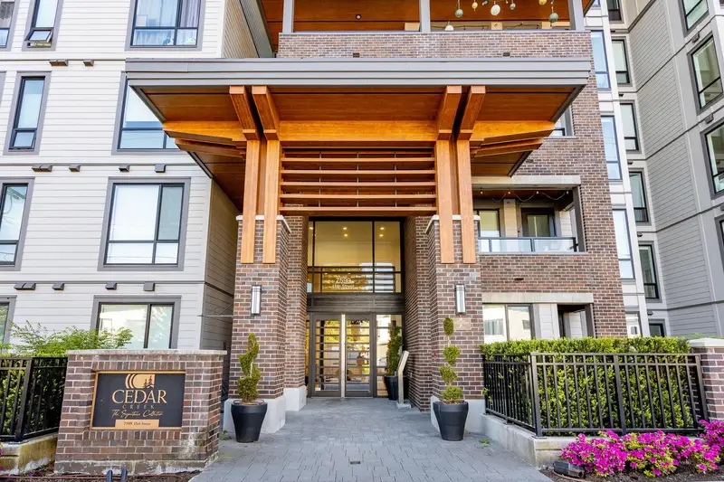 321 7599 15TH STREET - photo 4 of 25