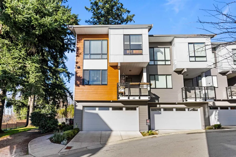 44 16433 19 AVENUE - photo 2 of 25