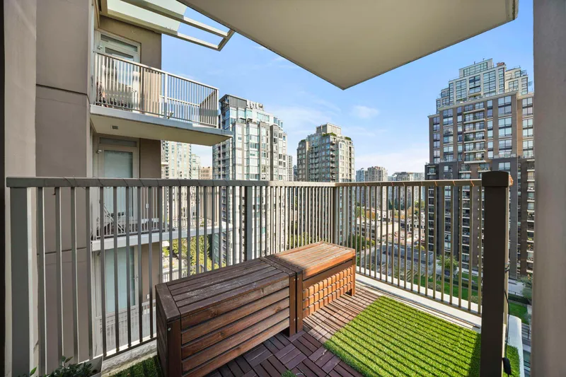 1708 1055 RICHARDS STREET - photo 4 of 25