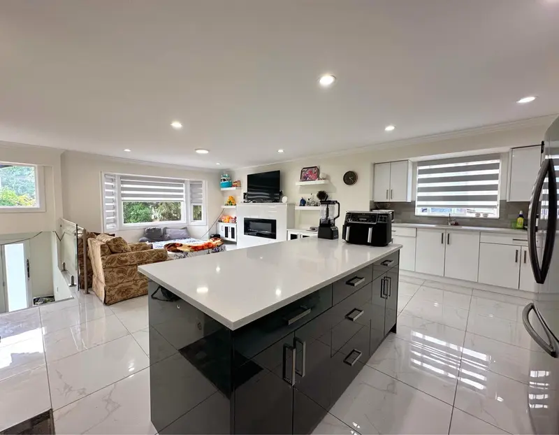 13017 64 AVENUE - photo 2 of 25