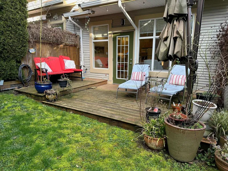 6 14959 58 AVENUE - photo 3 of 25