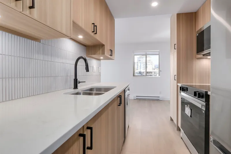 1206 110 W 4TH STREET - photo 2 of 25