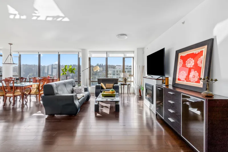 2602 400 CAPILANO ROAD - photo 4 of 25