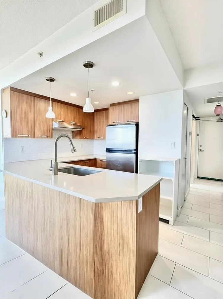 1501 8333 ANDERSON ROAD - photo 4 of 12