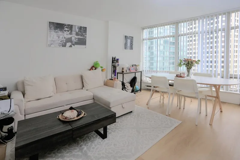 1301 1288 ALBERNI STREET - photo 2 of 17