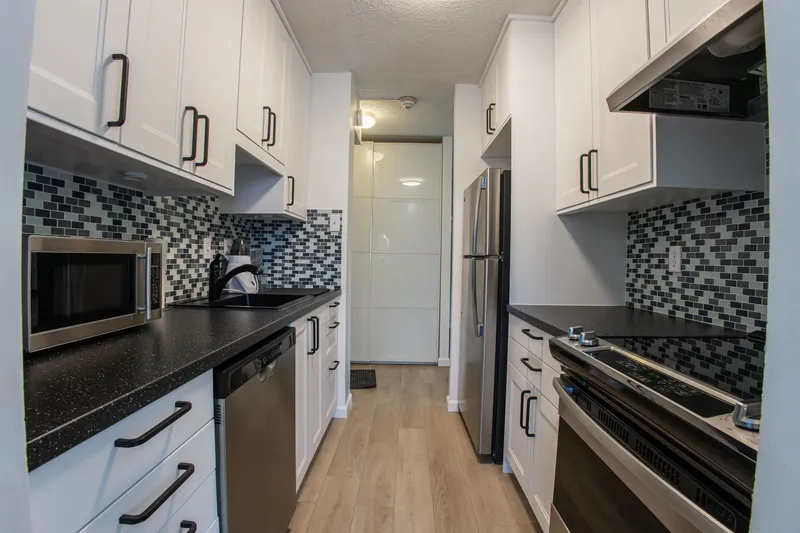 204 4200 MAYBERRY STREET - photo 4 of 25