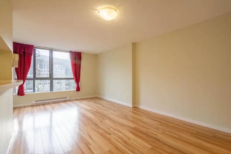 305 3588 CROWLEY DRIVE - photo 3 of 25