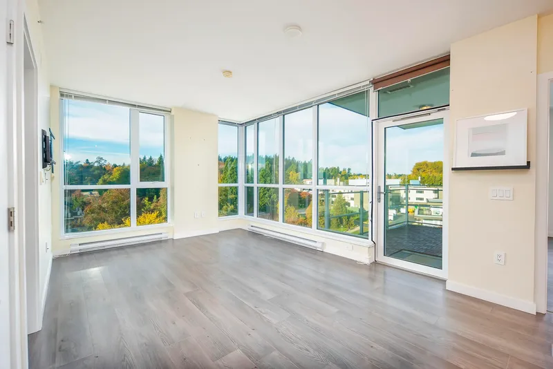 1009 271 FRANCIS WAY - photo 4 of 25