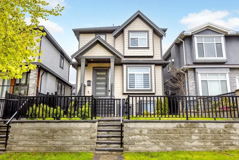 333 E 64TH AVENUE - photo 1 of 25