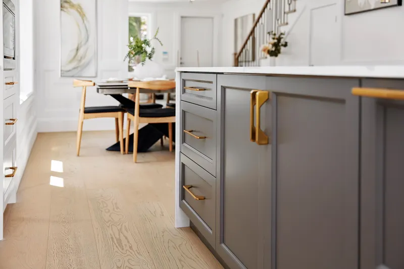 5081 CROWN AVENUE - photo 2 of 15