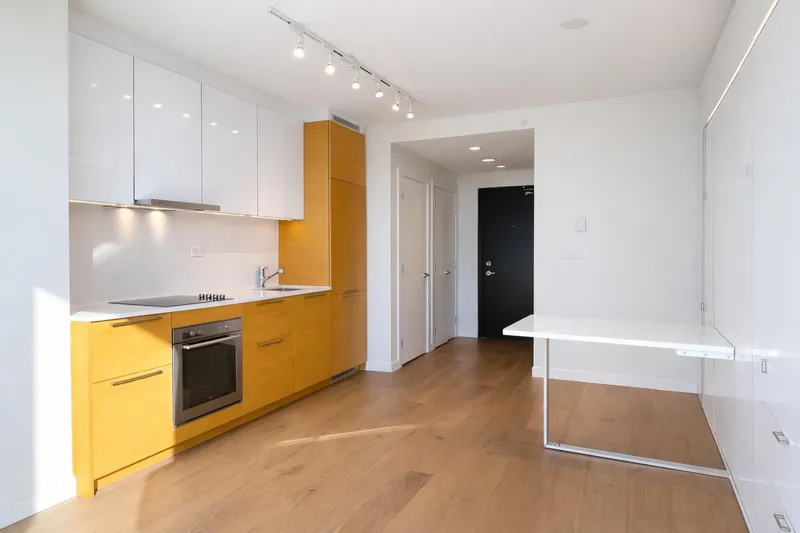 2105 13438 CENTRAL AVENUE - photo 2 of 21