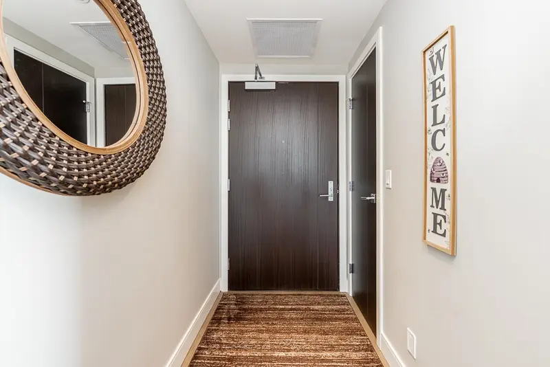 1601 210 SALTER STREET - photo 4 of 25