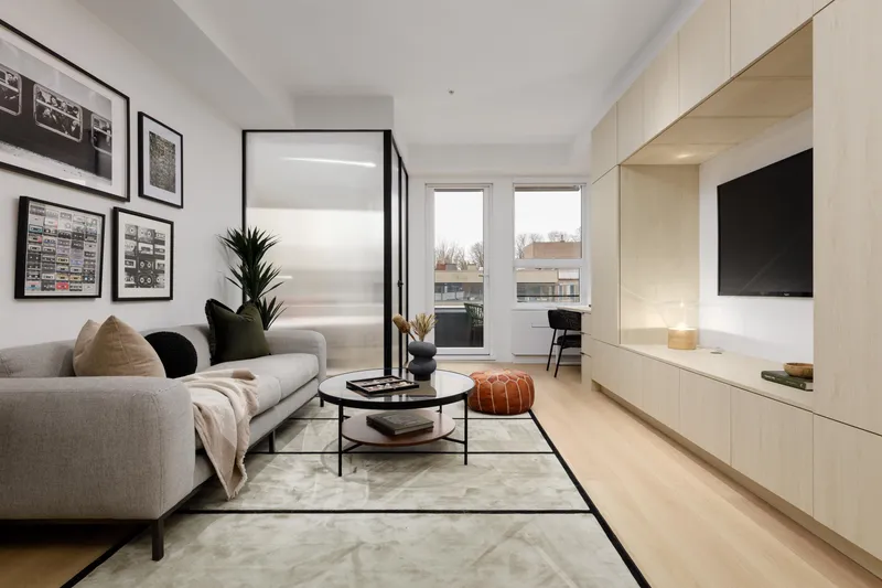 406 2471 SAINT GEORGE STREET - photo 1 of 25