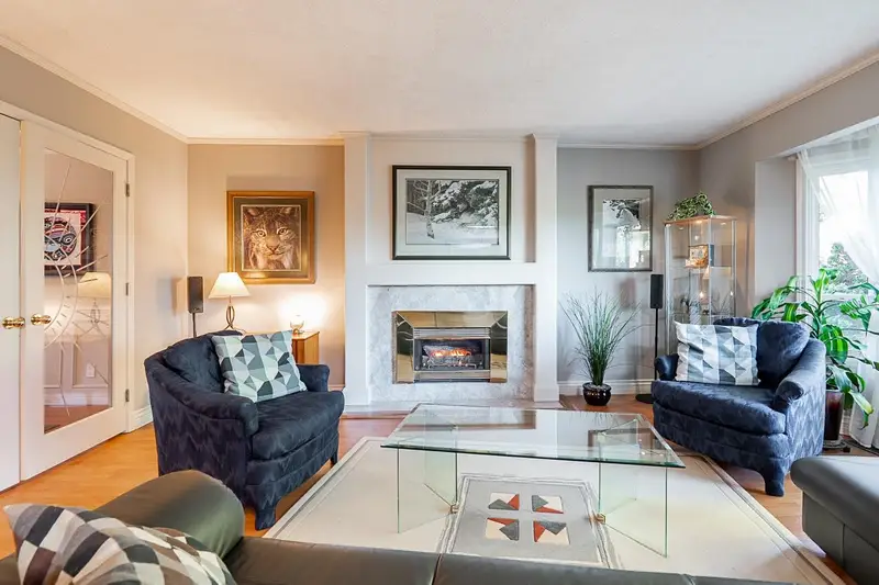 11426 144A STREET - photo 3 of 25