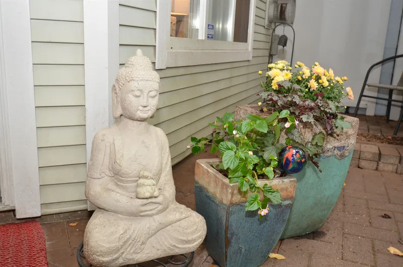 7 123 SEVENTH STREET - photo 1 of 25