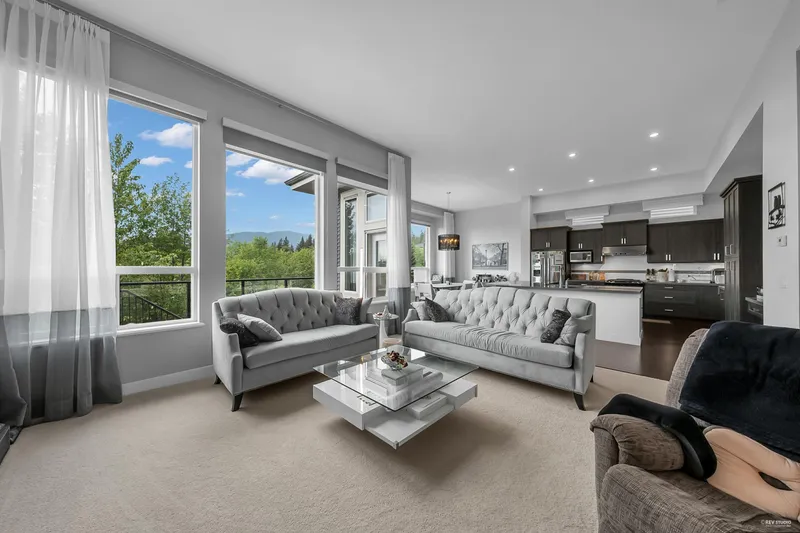 1504 DAYTON STREET - photo 4 of 25