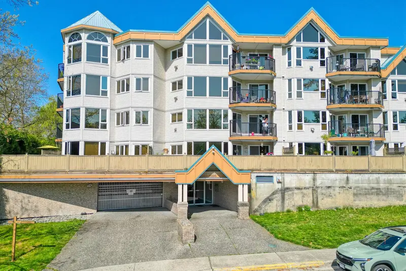 204 11595 FRASER STREET - photo 1 of 25