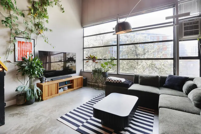 203 1850 LORNE STREET - photo 3 of 21