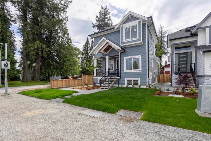 3321 OXFORD STREET - photo 1 of 25