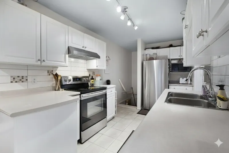 5 7901 13TH AVENUE - photo 4 of 19