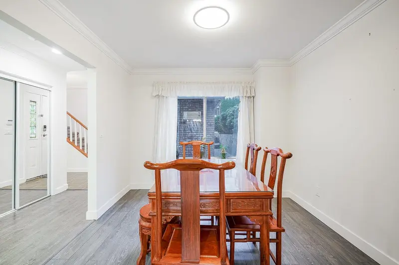 27 72 JAMIESON COURT - photo 4 of 25