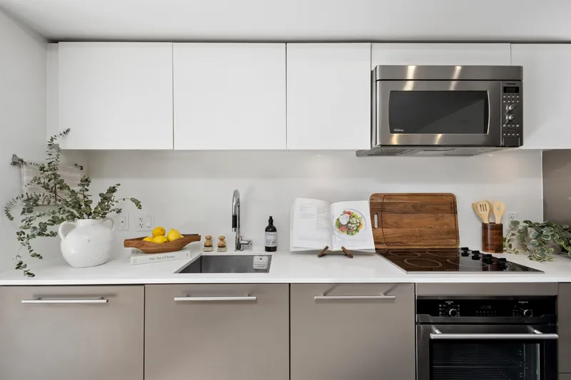 806 999 SEYMOUR STREET - photo 4 of 25