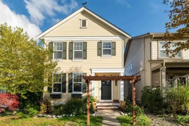 336 172 STREET - photo 2 of 25