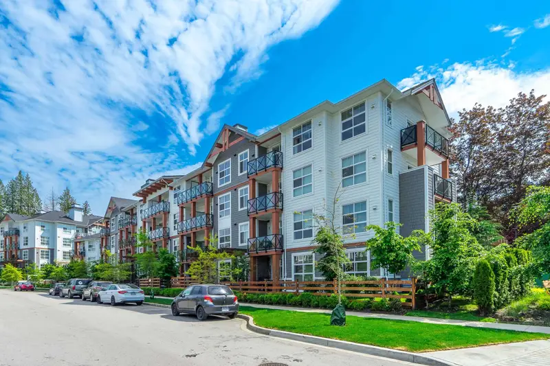 207 14550 WINTER CRESCENT - photo 1 of 25