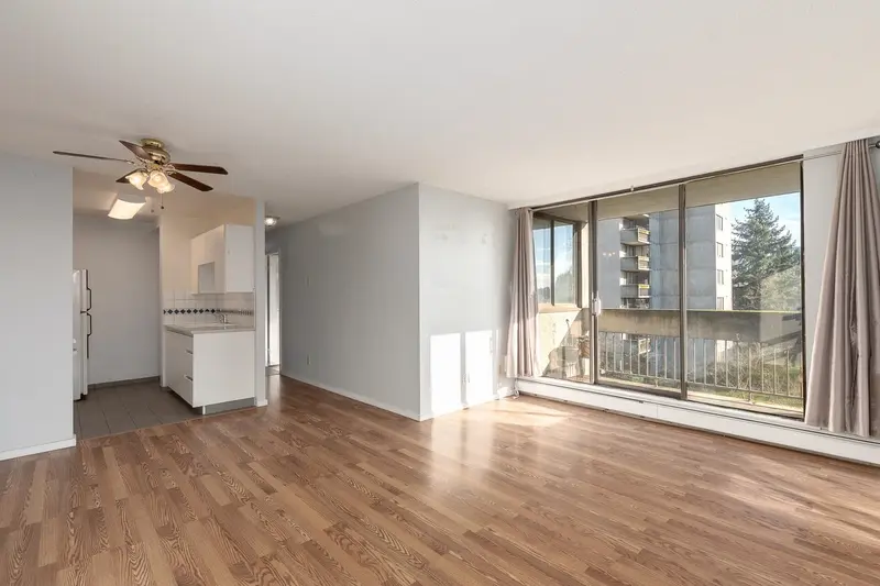 403 4105 IMPERIAL STREET - photo 3 of 14