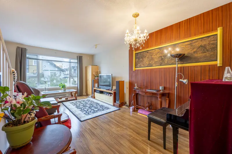 51 9551 FERNDALE ROAD - photo 3 of 5