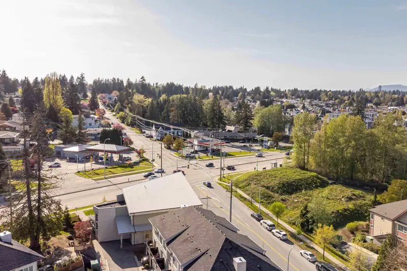 5 13670 62 AVENUE - photo 2 of 25