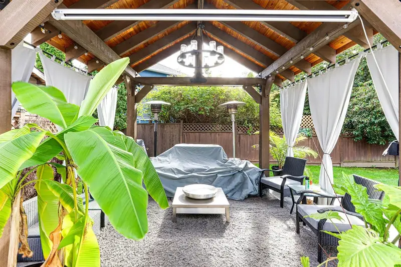 18260 69 AVENUE - photo 2 of 25