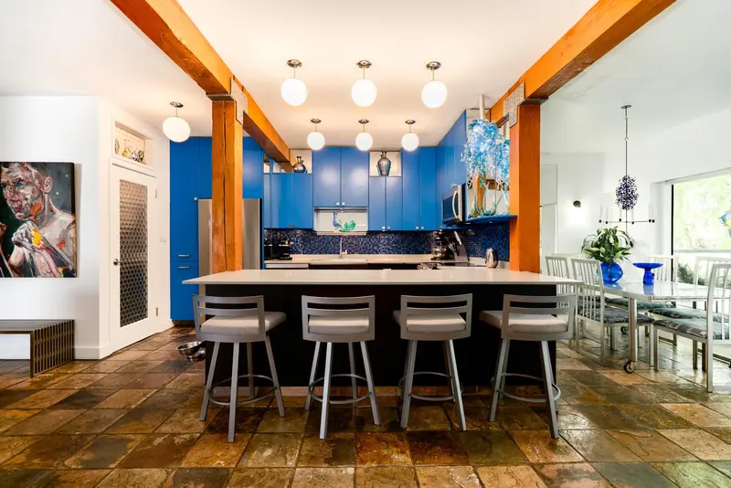 202 1535 NELSON STREET - photo 2 of 25